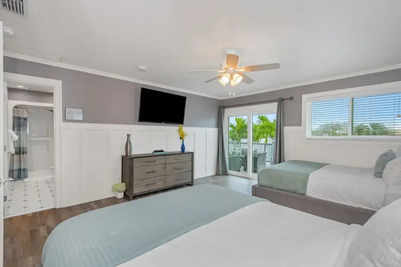 Azule - Waterfront Villa With Private Dock