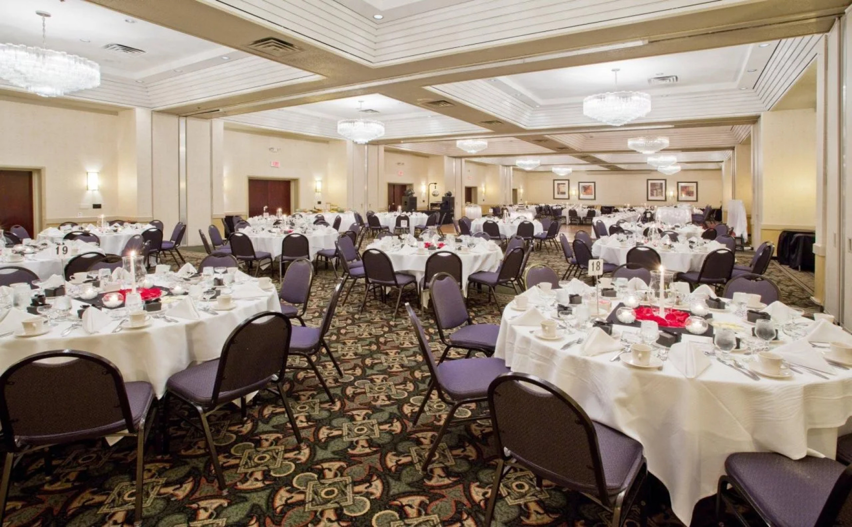 Sheraton Grand Rapids Airport Hotel