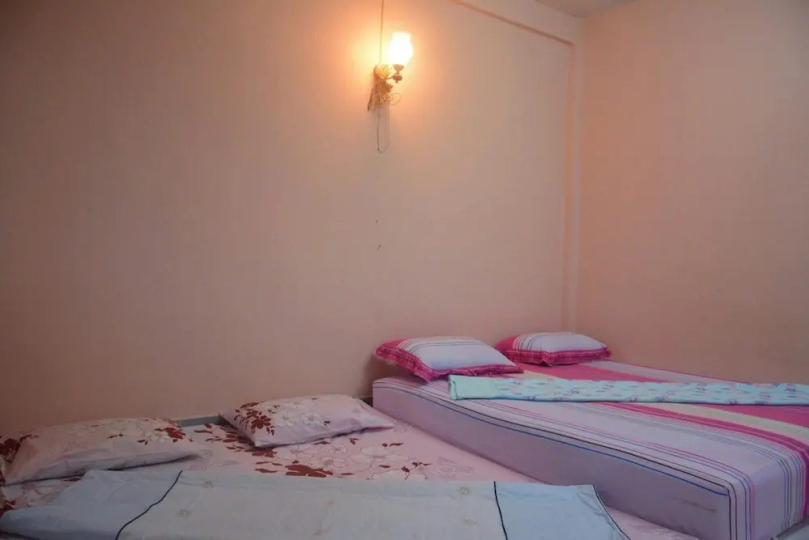 Thongkam Homestay