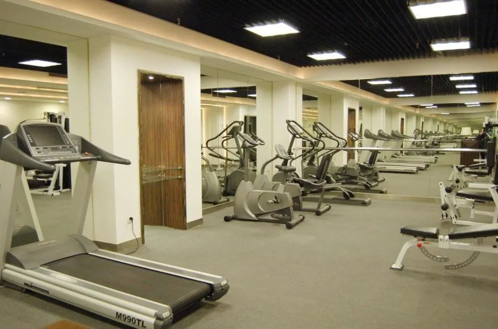 Yichang Guobin Garden Hotel