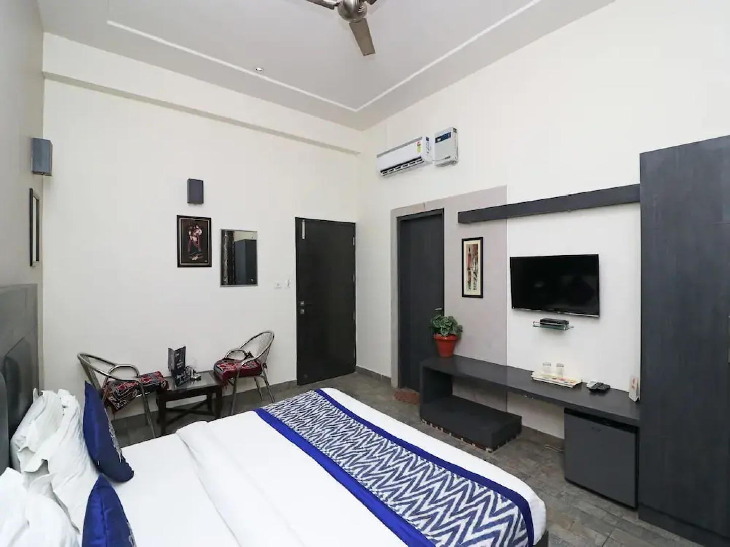 Oyo 3396 Hotel Parichay