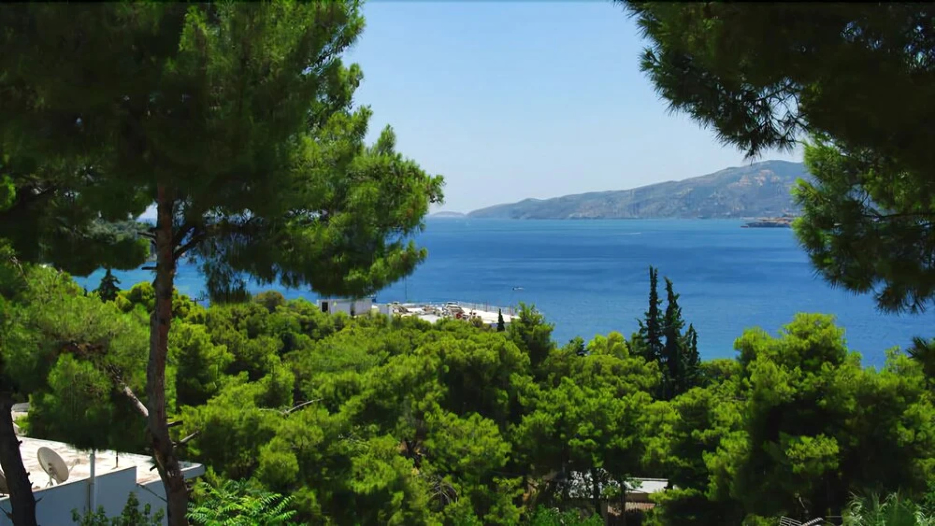 Lions2 Studios and Apartments