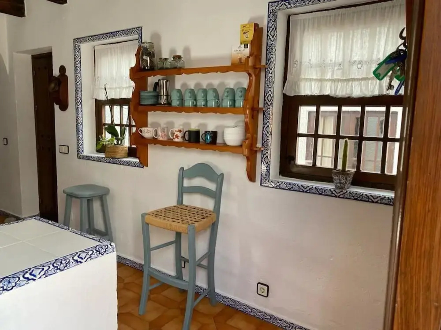 Spacious Holiday Home With Private Garden