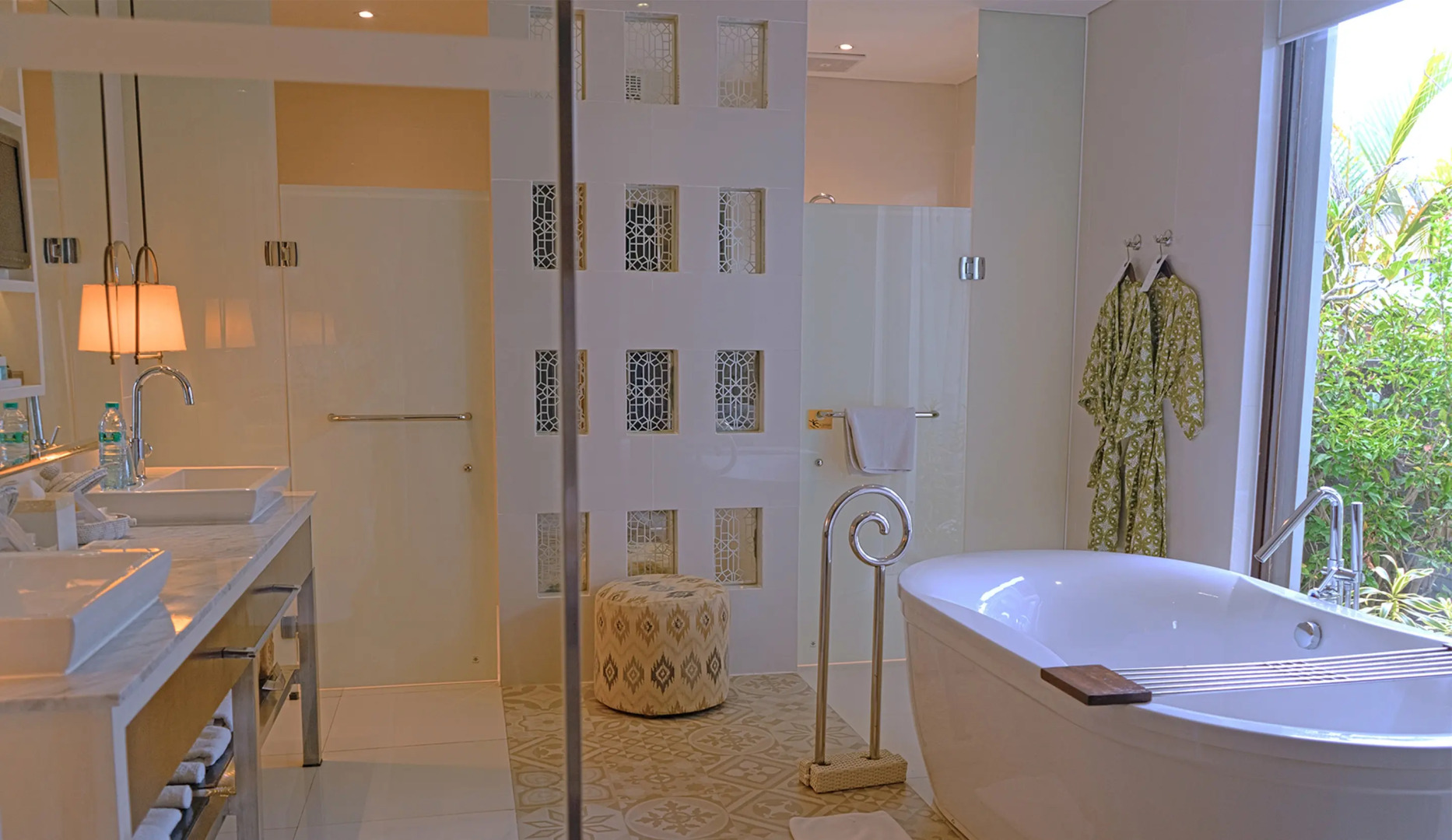 Samabe Bali Suites & Villas