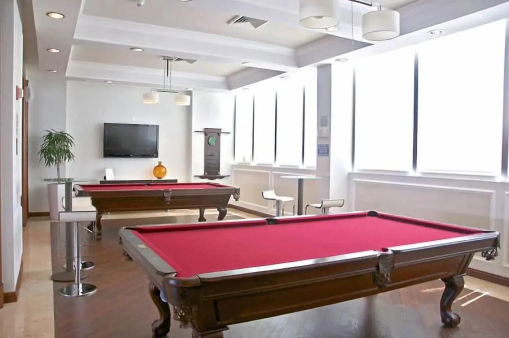 Luxury Apartments At Intracoastal