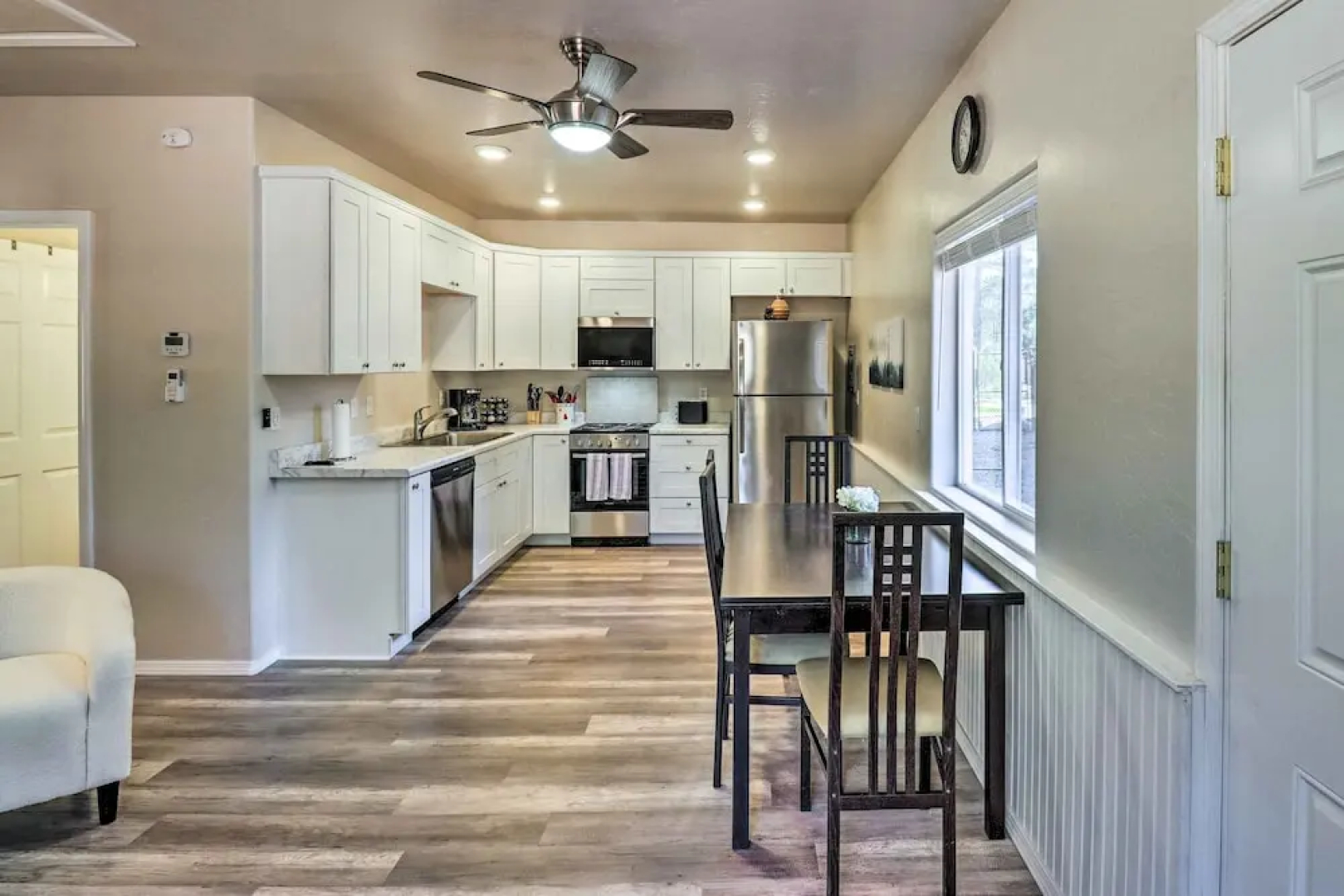 Pet-friendly Heber Escape in the Pines w/ Views!