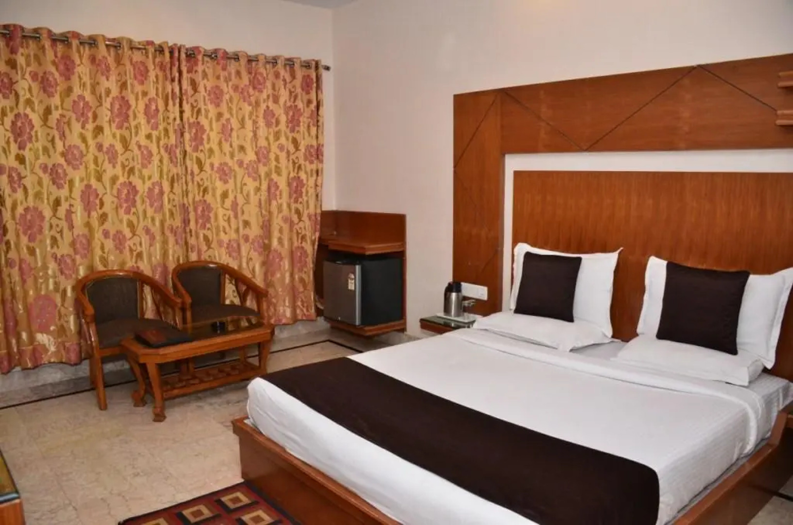 Hotel Basera Brij Bhoomi