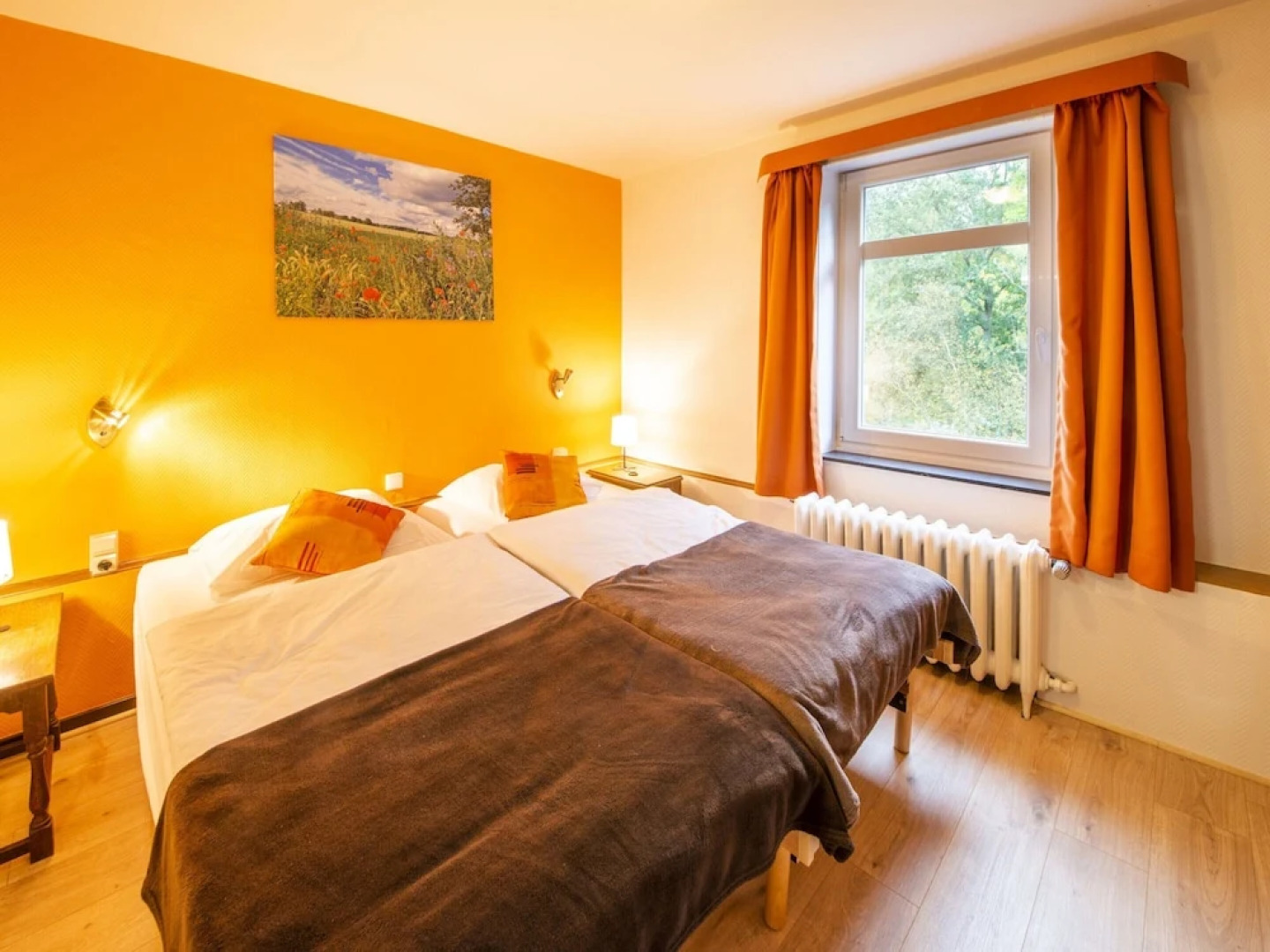 Charming Chalet in Falaen by River & Chateau