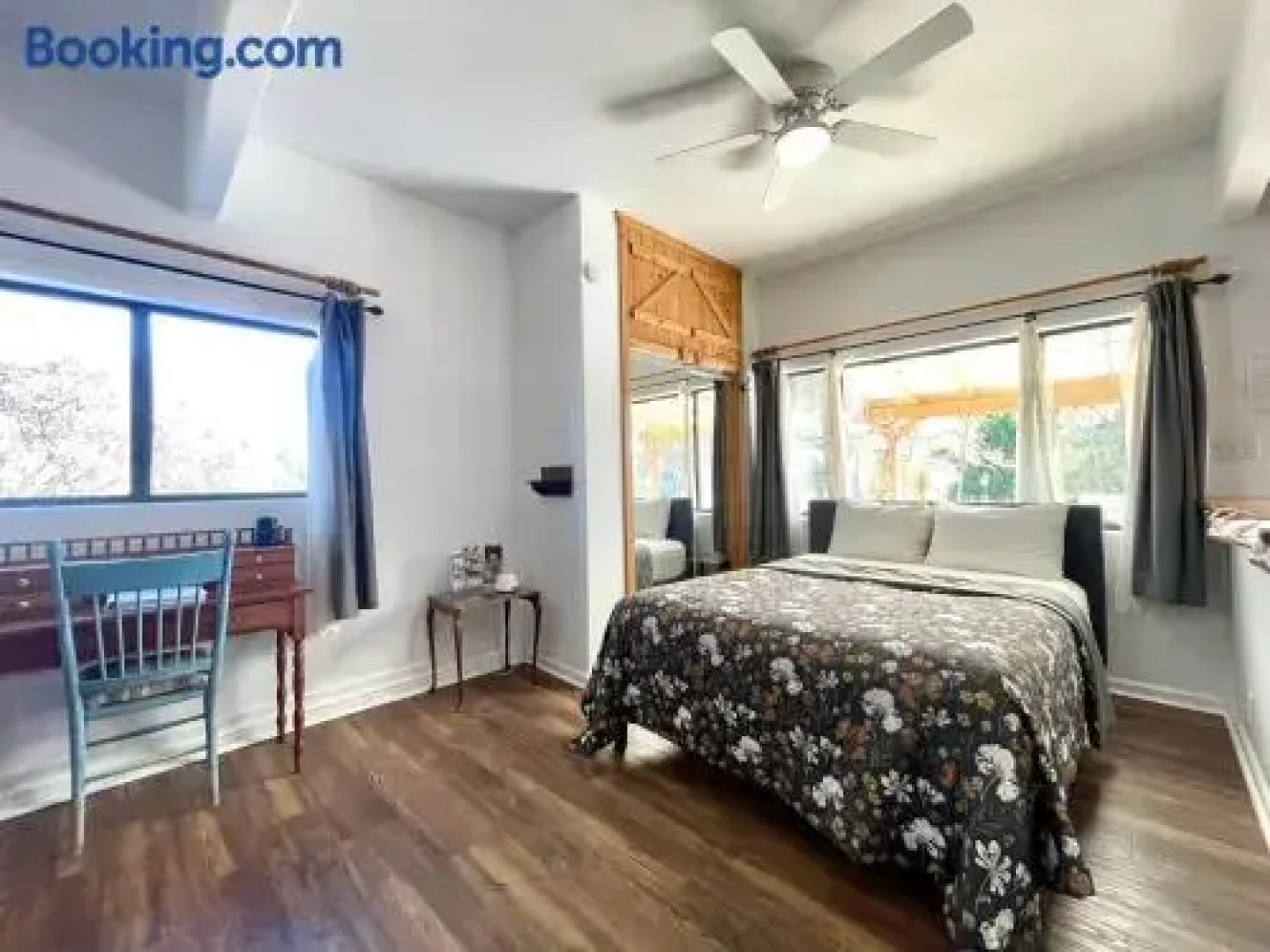 Sierra Mountain Lodge