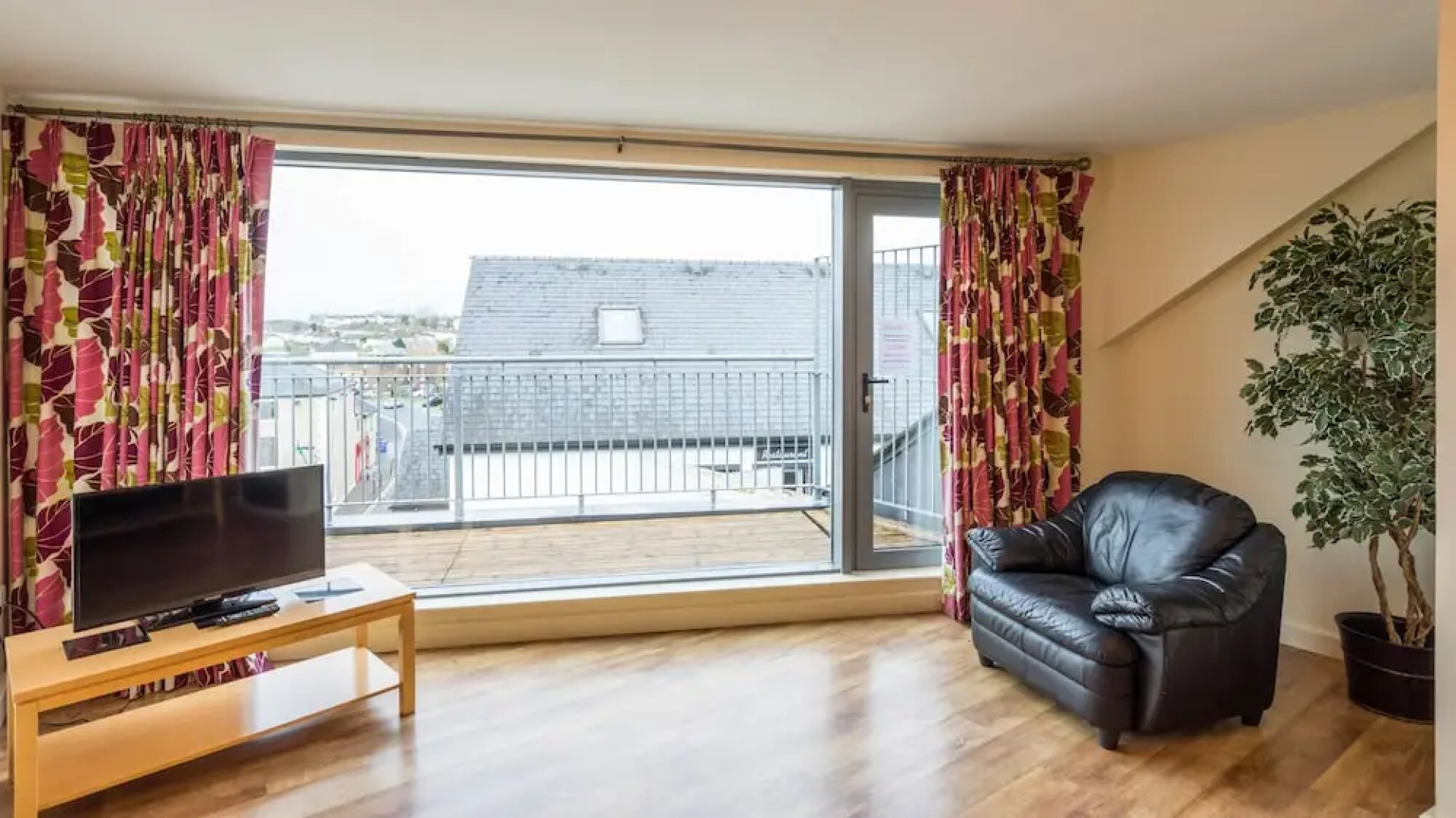 The Courtyard Apartments