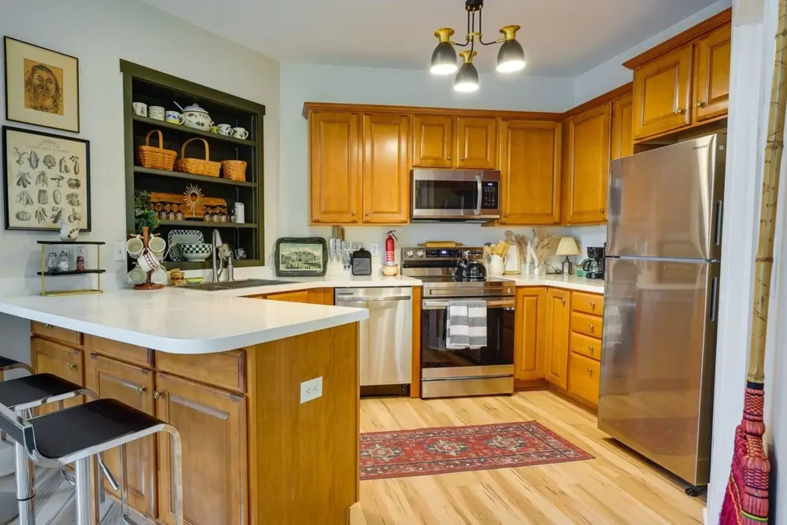 Charming Granville Home w/ Porch - Walk Downtown!