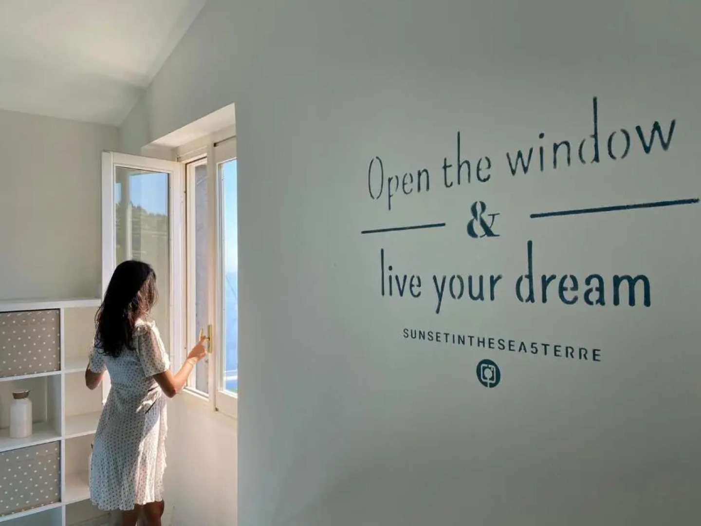 Sunset in the sea by Arbaspàa