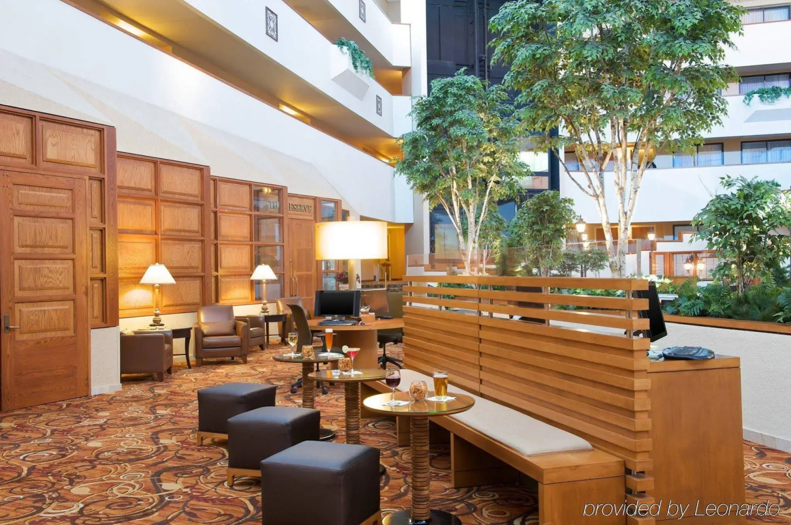 Sheraton Minneapolis West Hotel