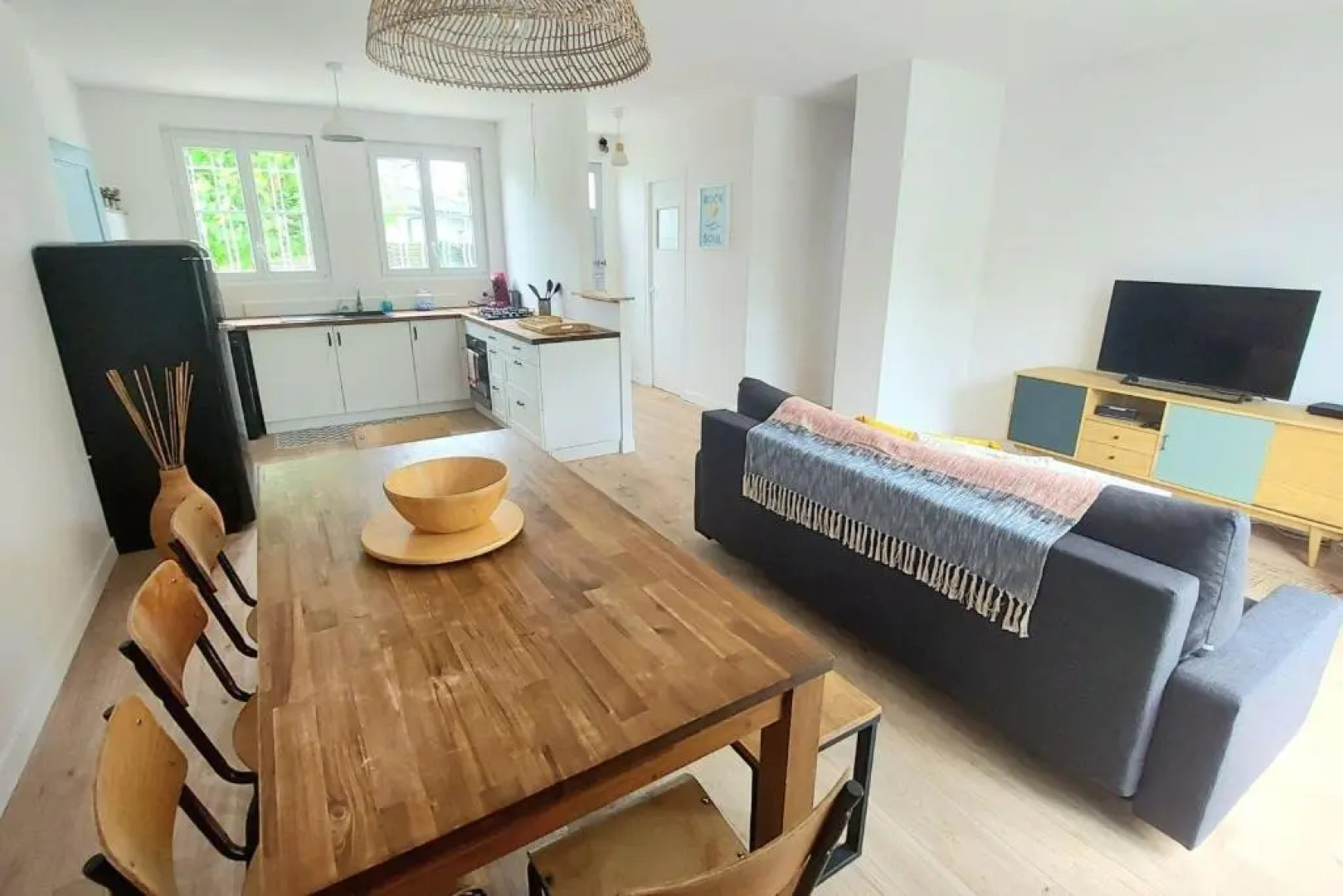 House 90 M With Pool And Garden