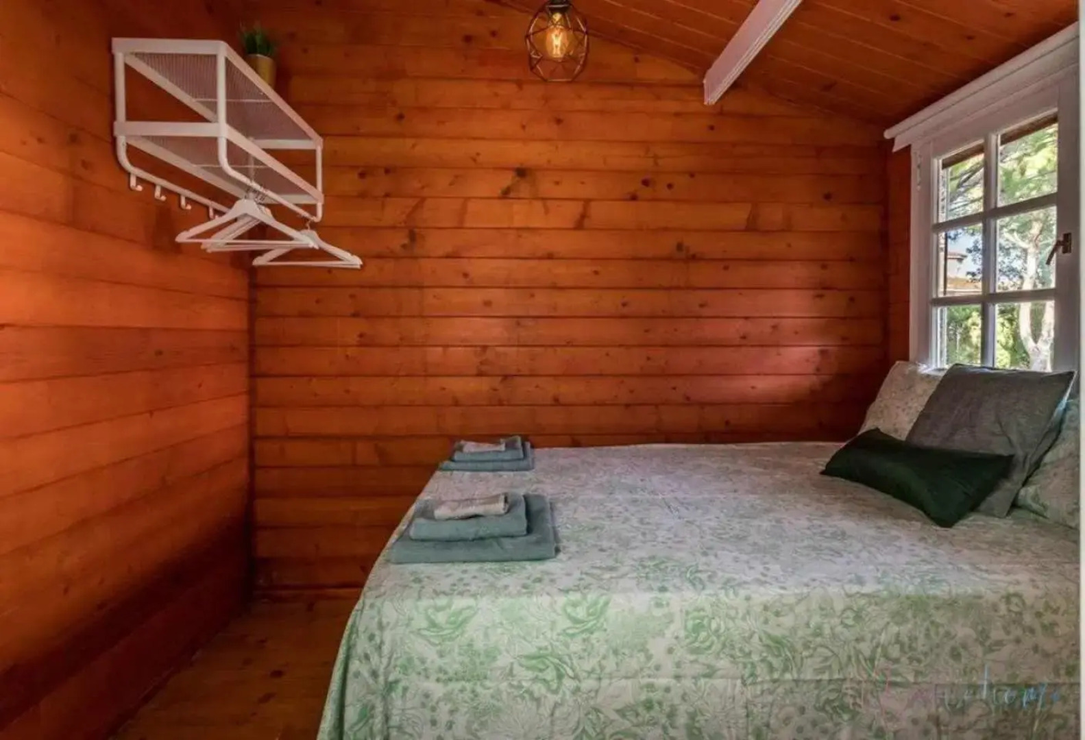 Bungalow espectacular garaje piscina y jacuzzi