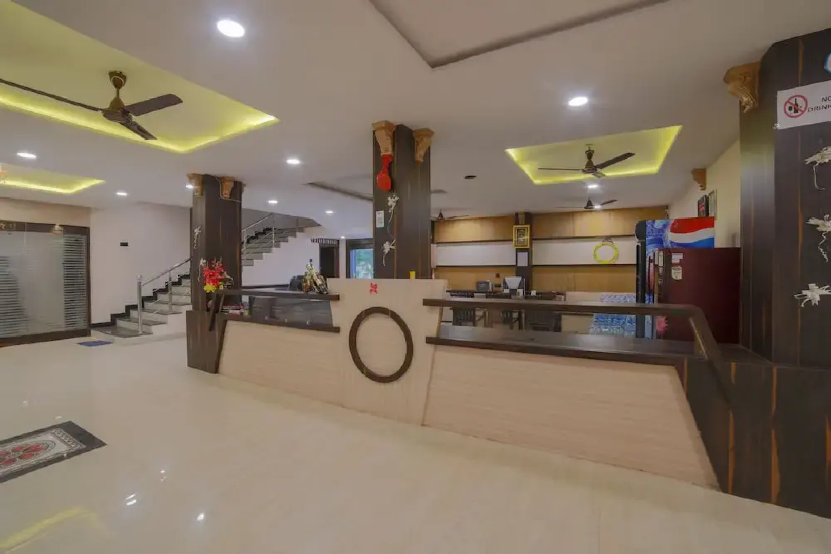 Oyo 37826 Rajmahal Khindsi Resort