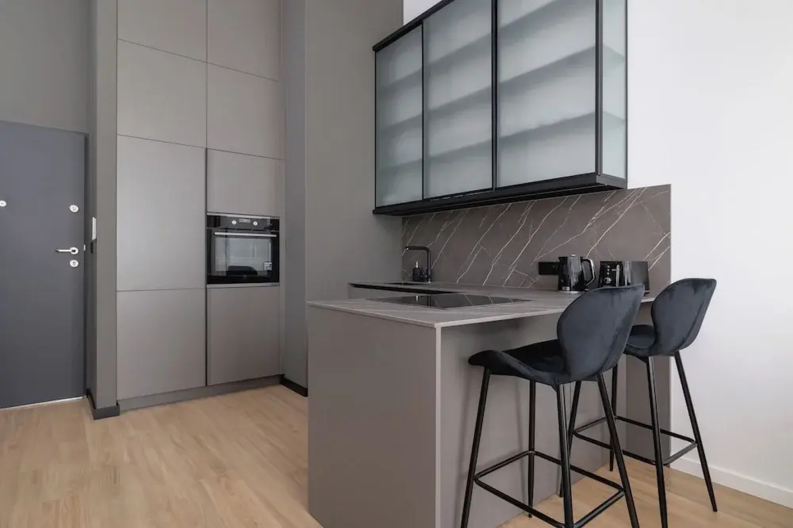 Modern Apartment by Renters