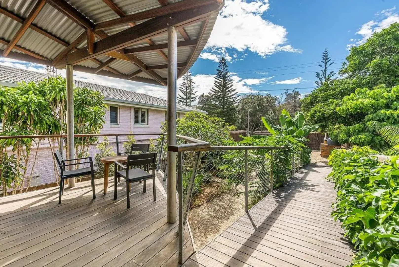 Byron Bay Accom 8 South Beach Lane Riverhouse