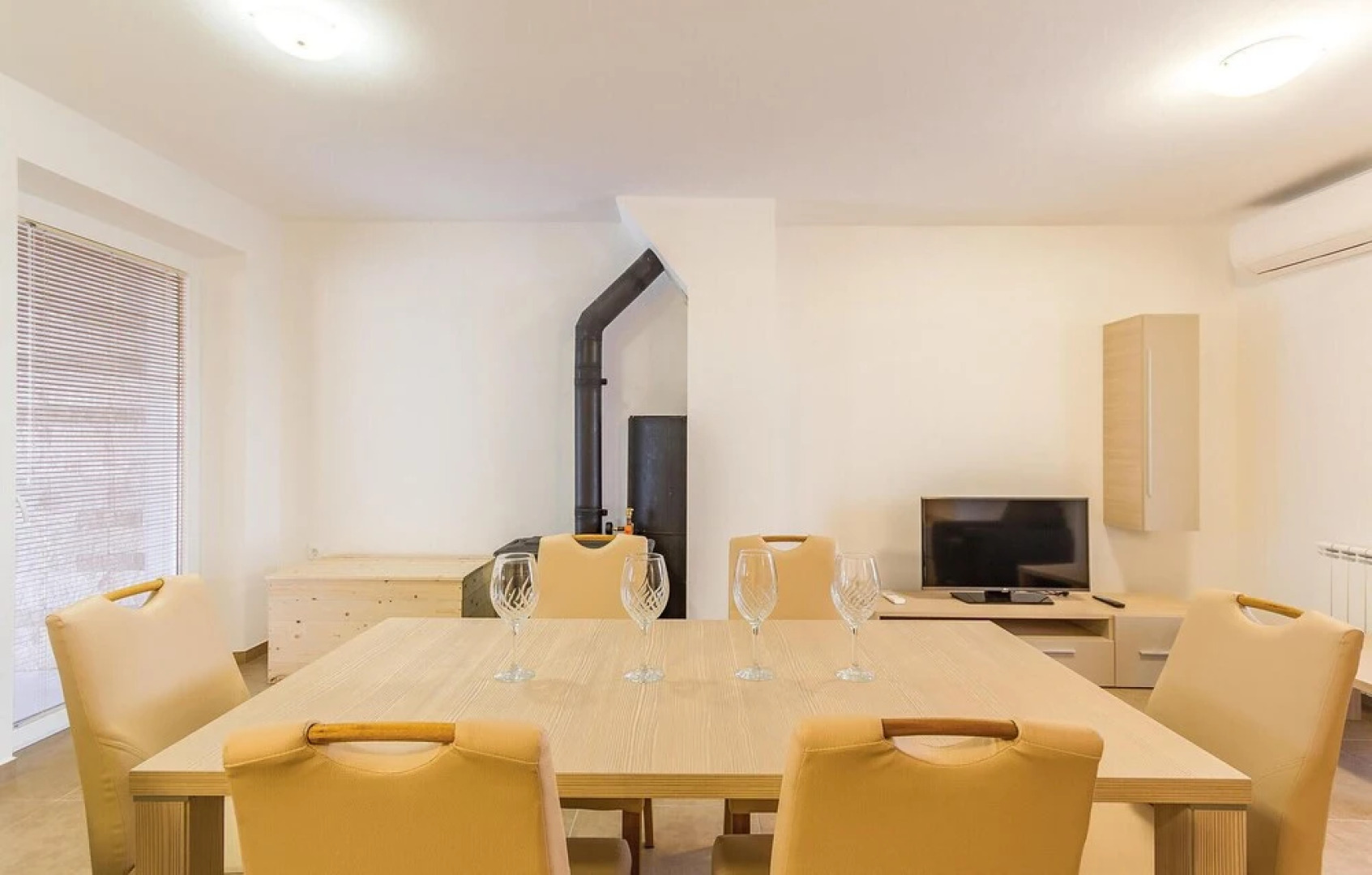 Amazing Home in Bratulici With Wifi and 2 Bedrooms
