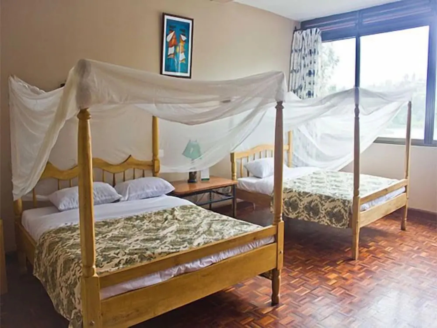 Bunyonyi Safaris Resort