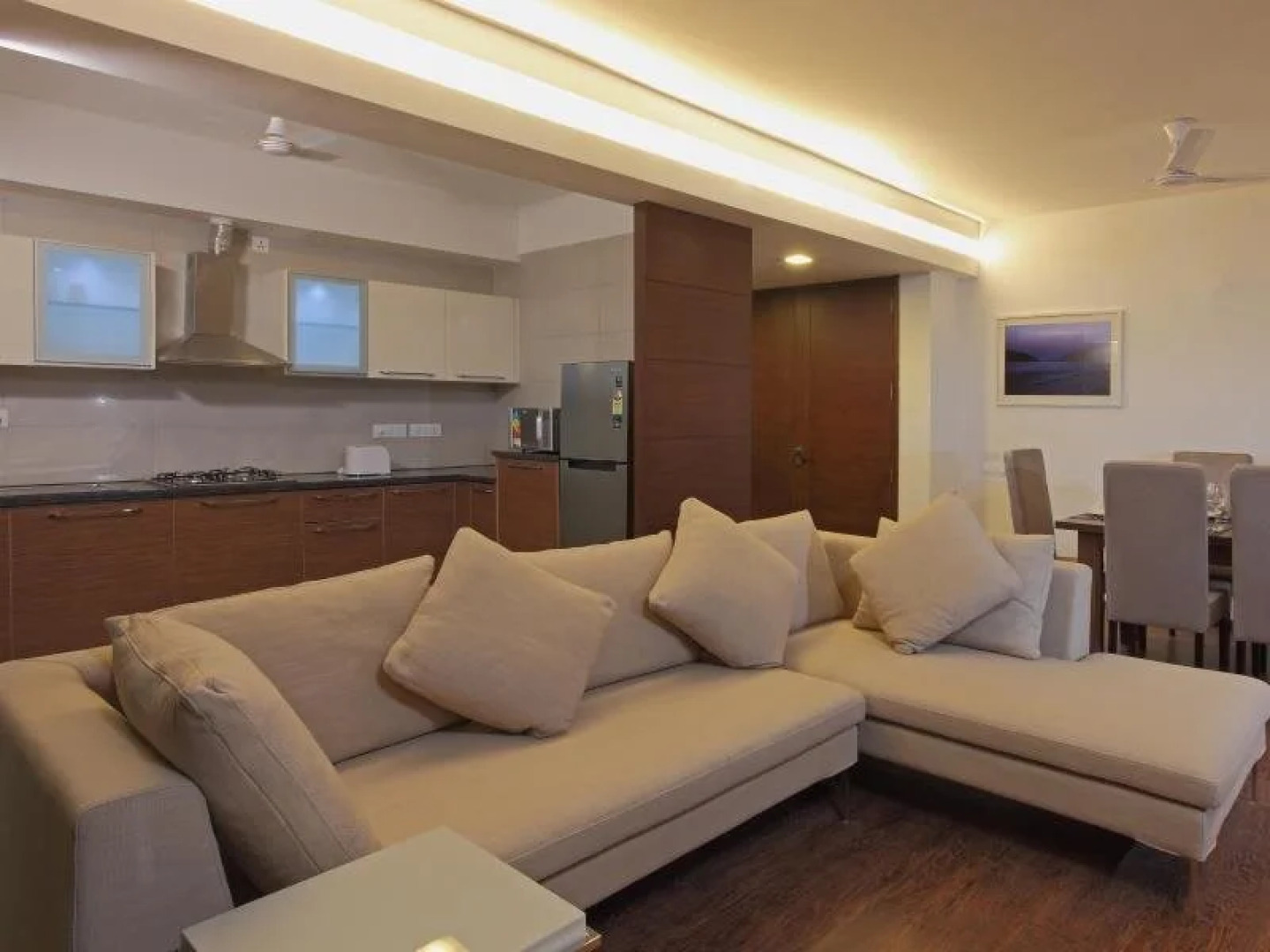 The Golden Pearl Calem Grove Hotel