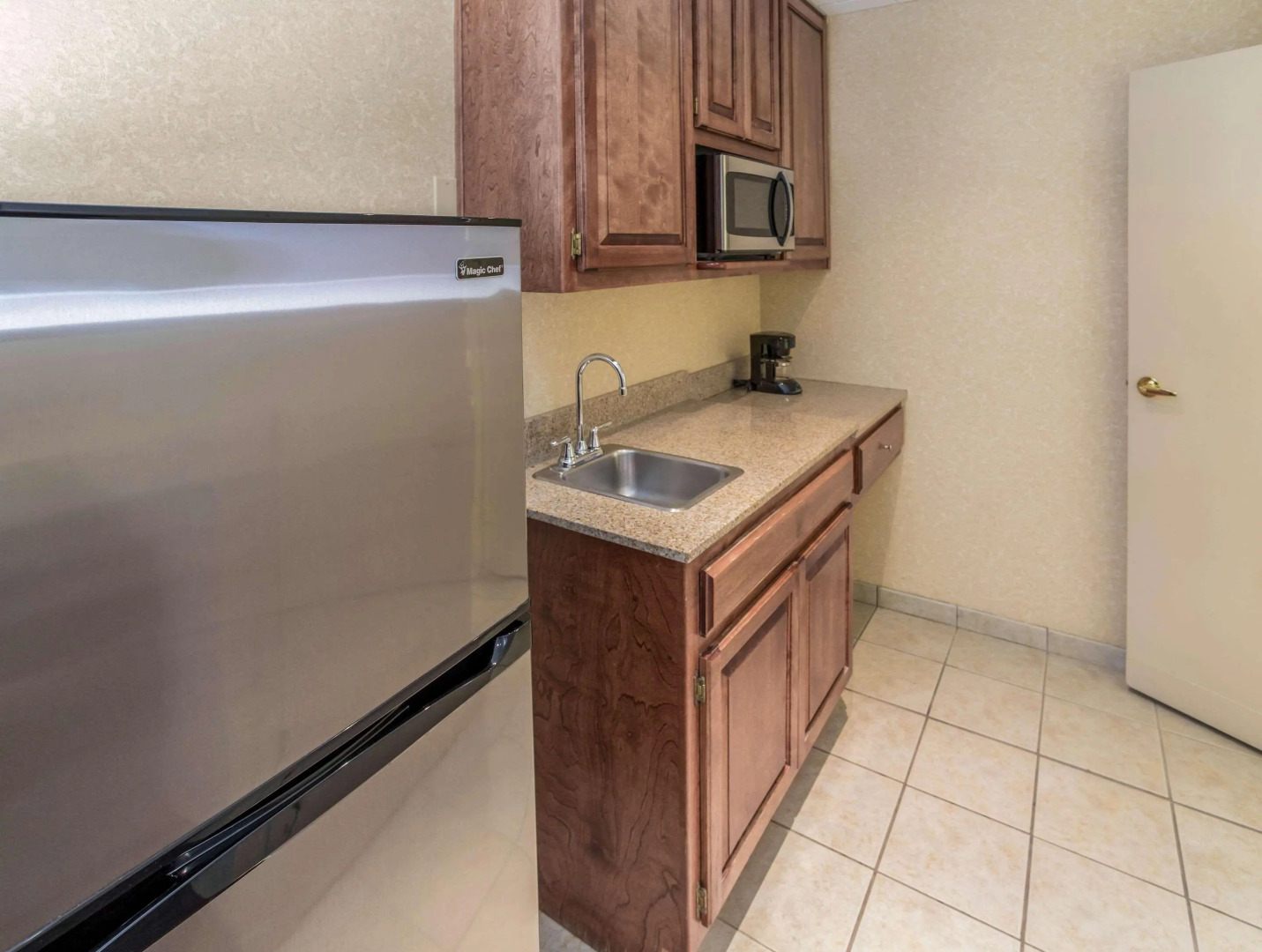 Quality Inn & Suites Green Bay Downtown