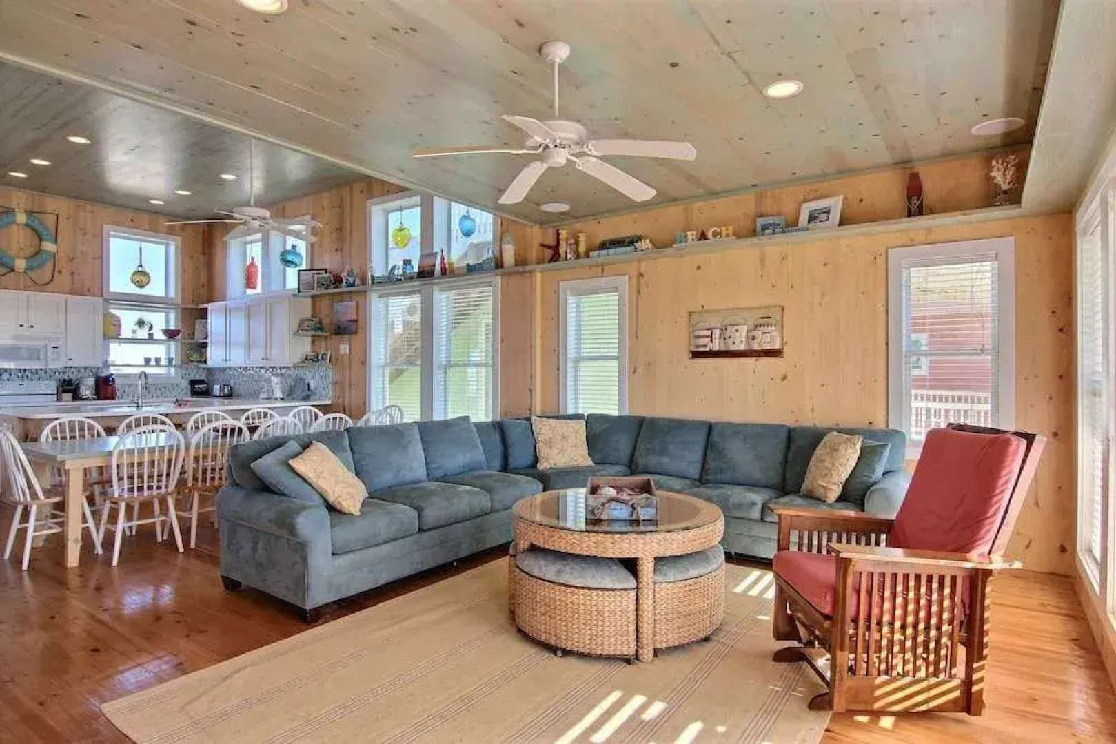 Vw57-ruby Redbird Roost