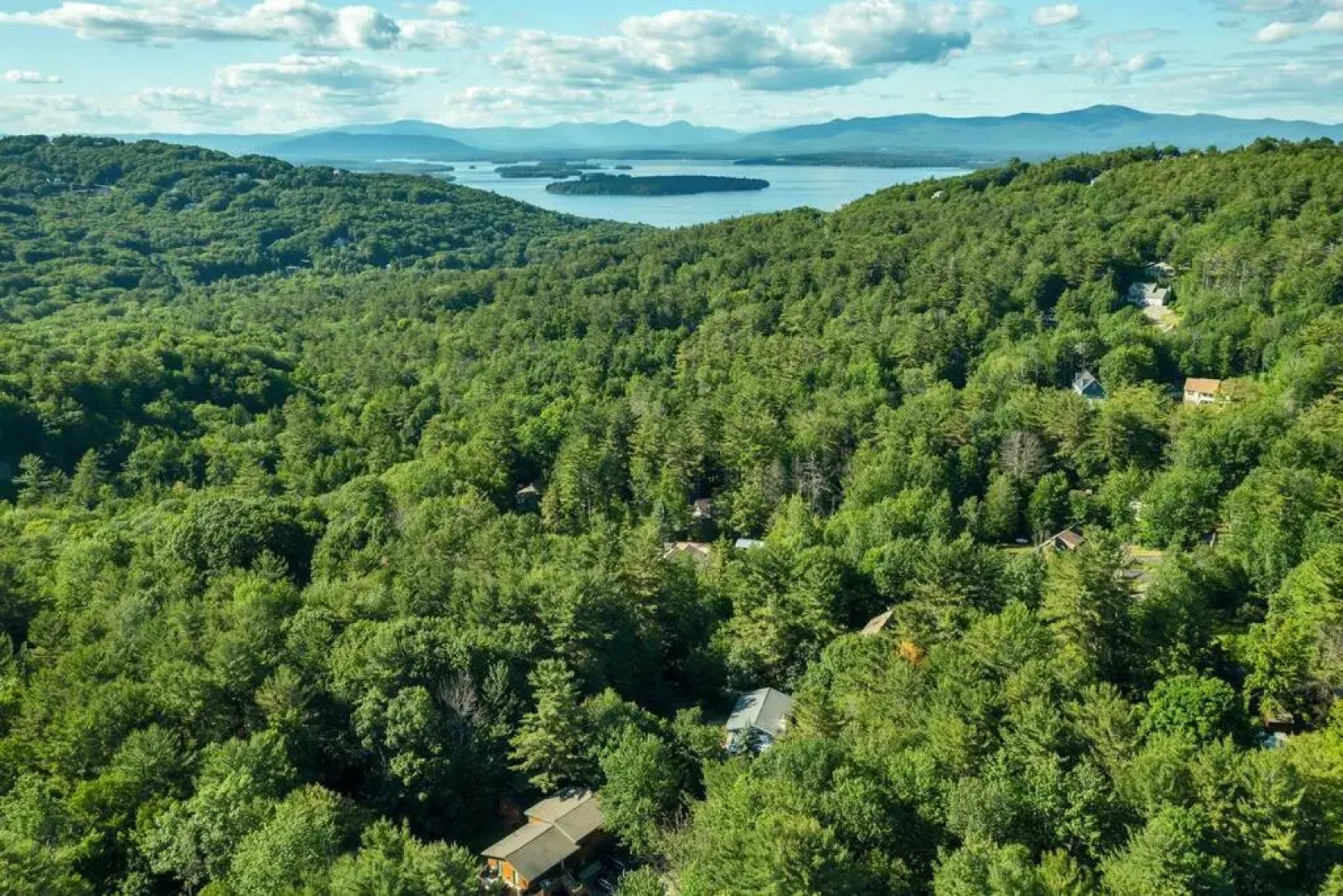 Gunstock & Lakes Region Year Round Chalet