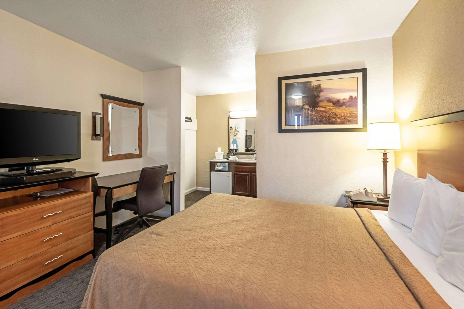 Rodeway Inn at Nevada State Capitol