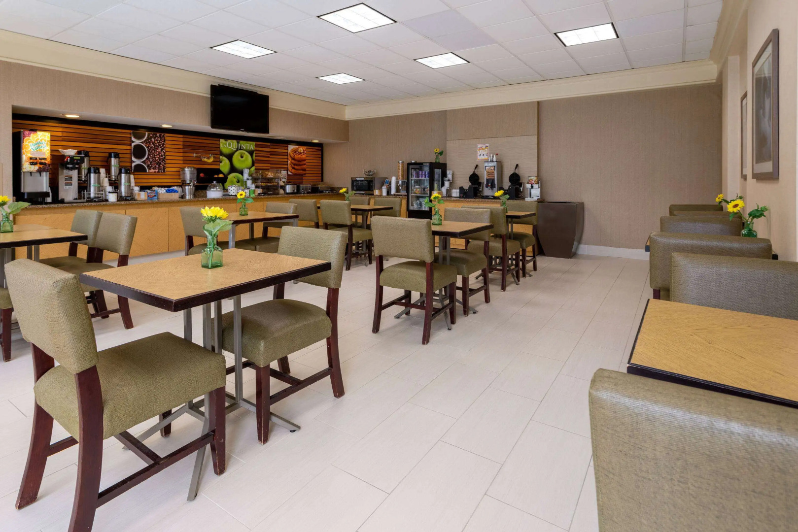 La Quinta Inn & Suites by Wyndham Kingsport TriCities