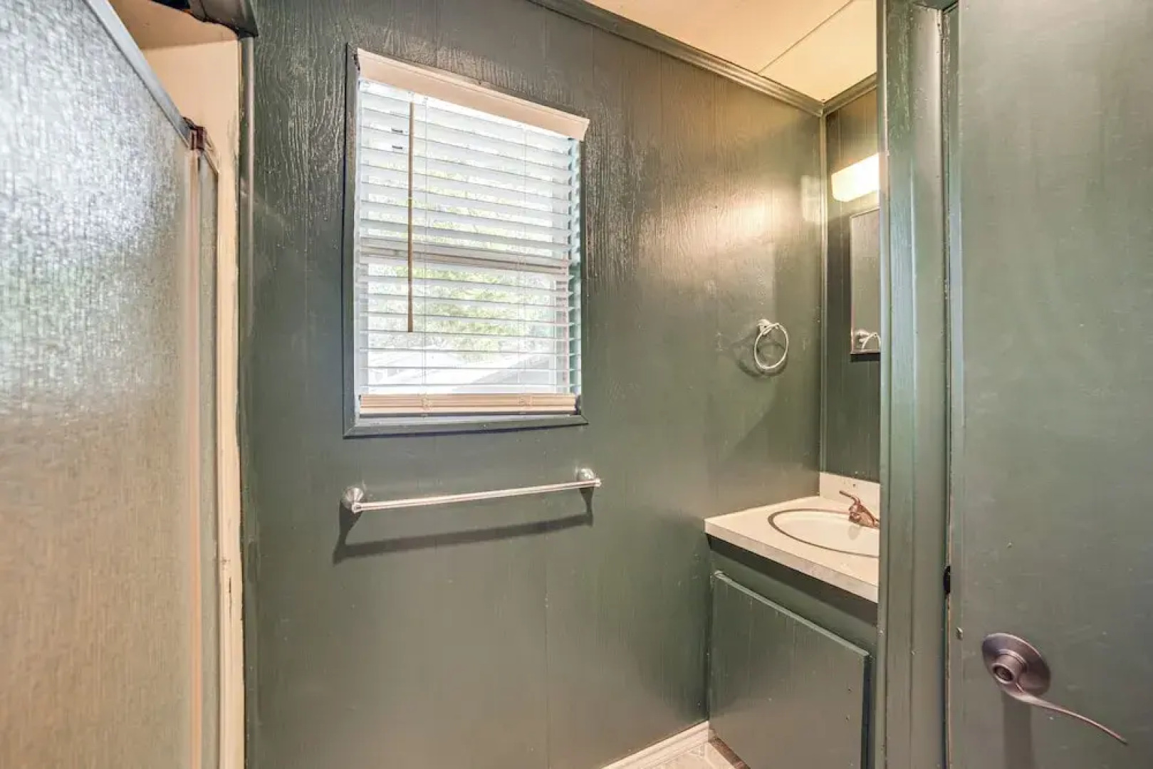 Spacious Deck: Waterfront Home in Gun Barrel City!