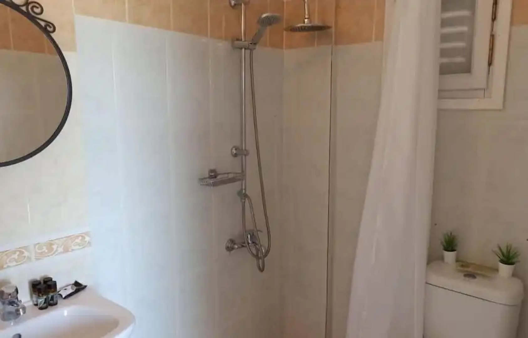 Anastasios Olive Garden Apartments