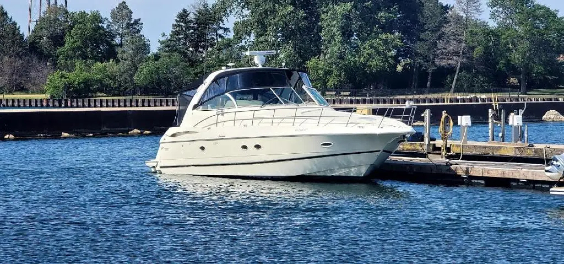 Yachta Yachta Yachta on the wata island and cruise rental