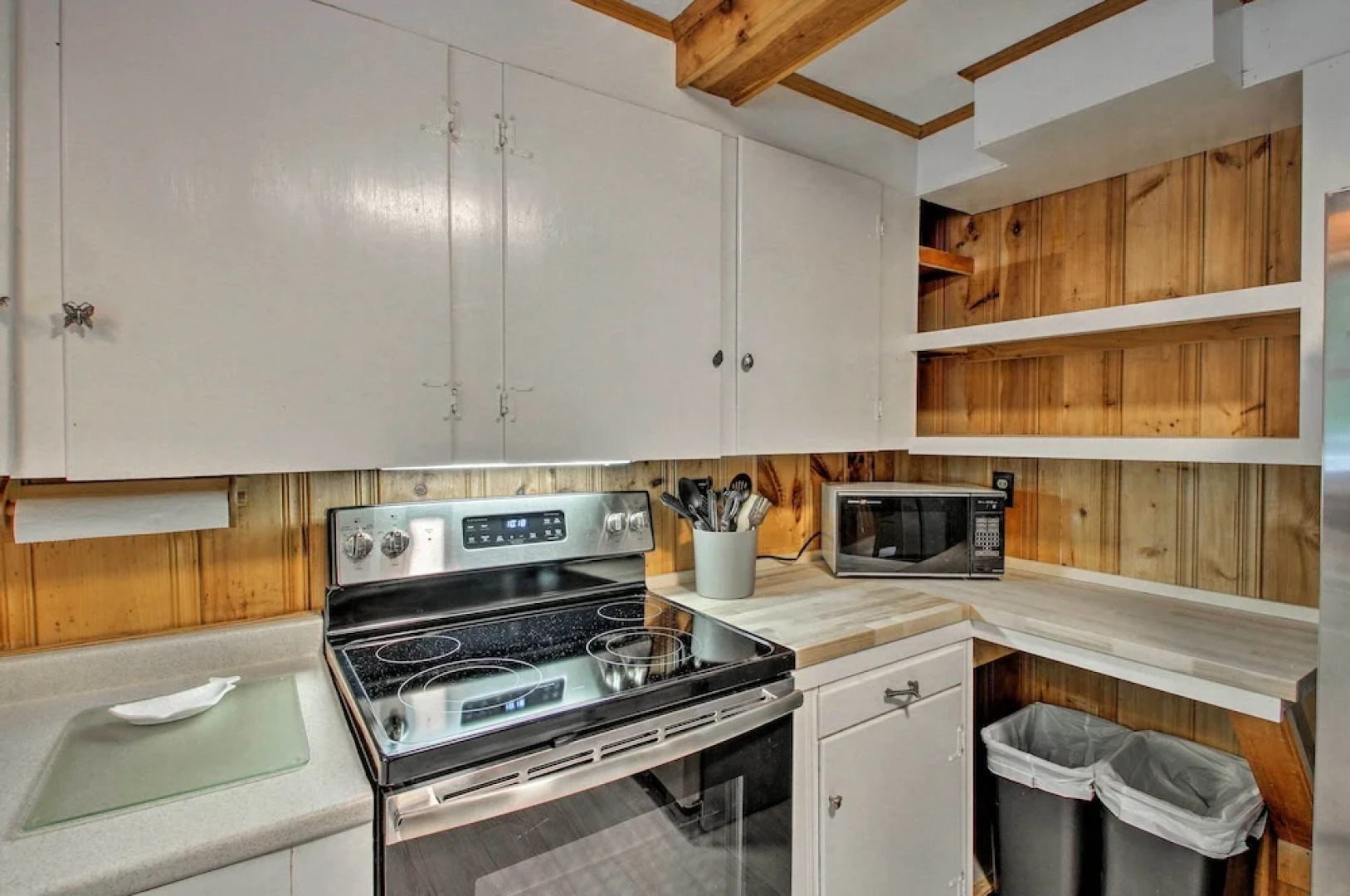 Waterfront Sebago Lake Cottage W/dock + Beach