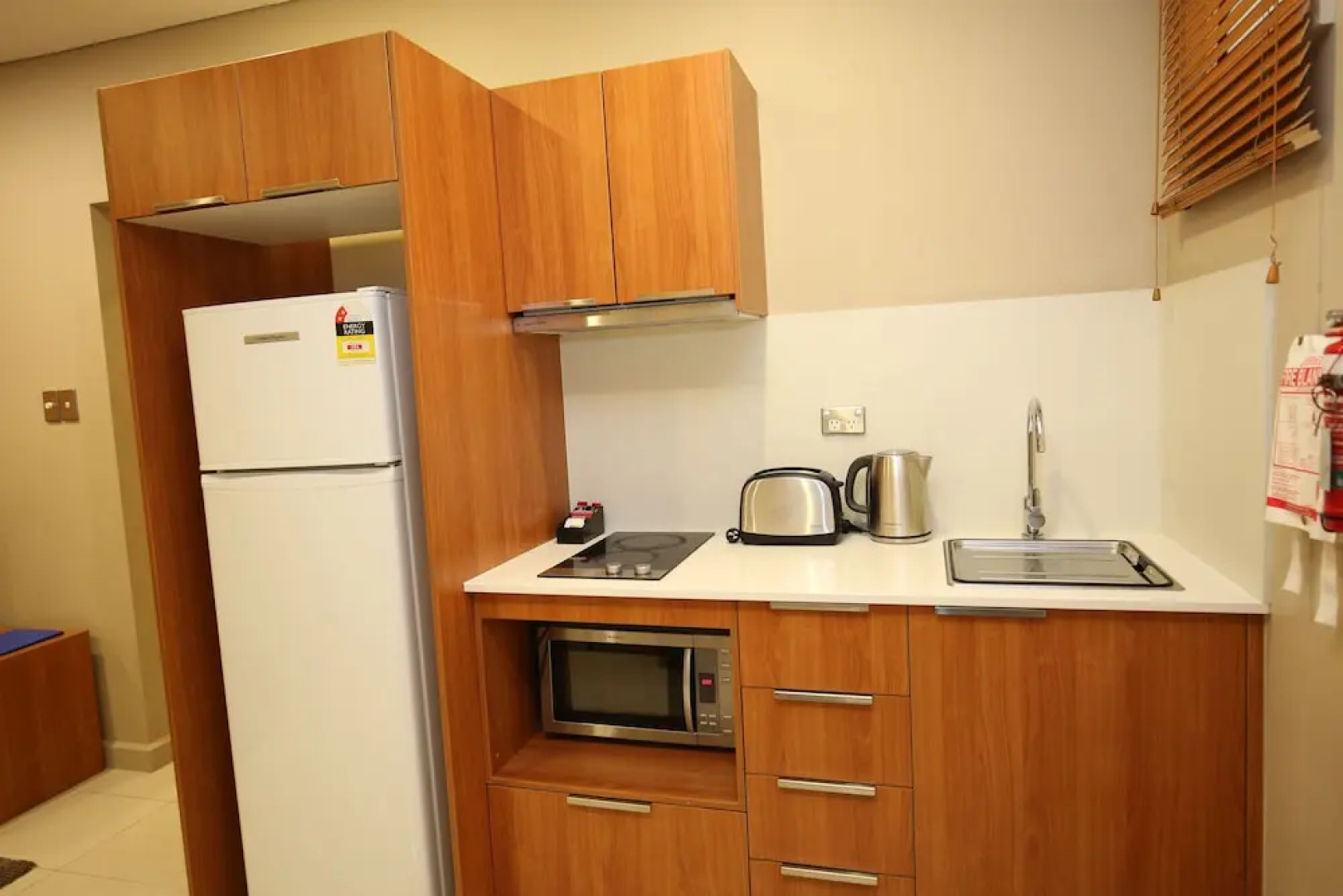Ela Beach Hotel & Apartments