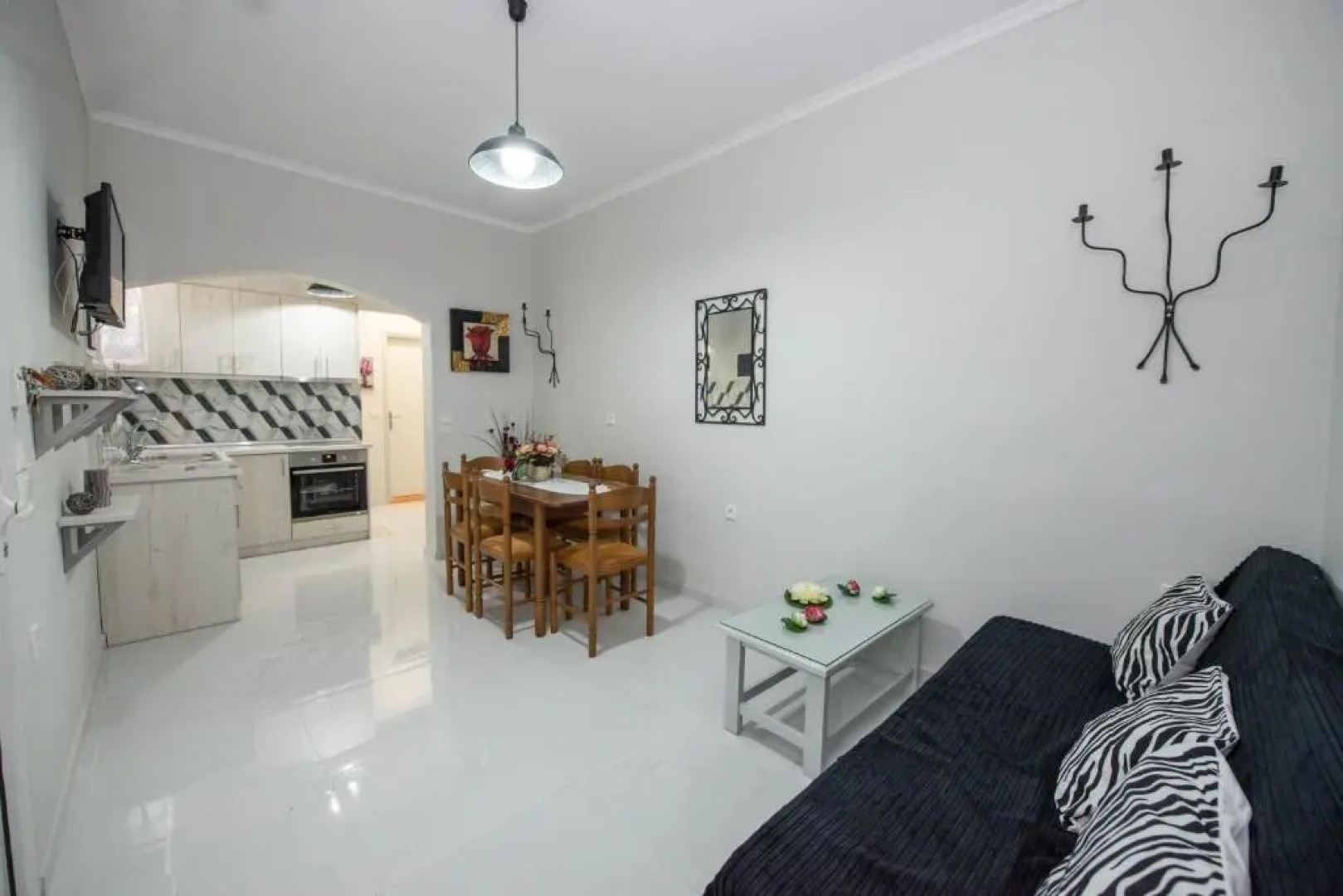 Eleni Family Apartments