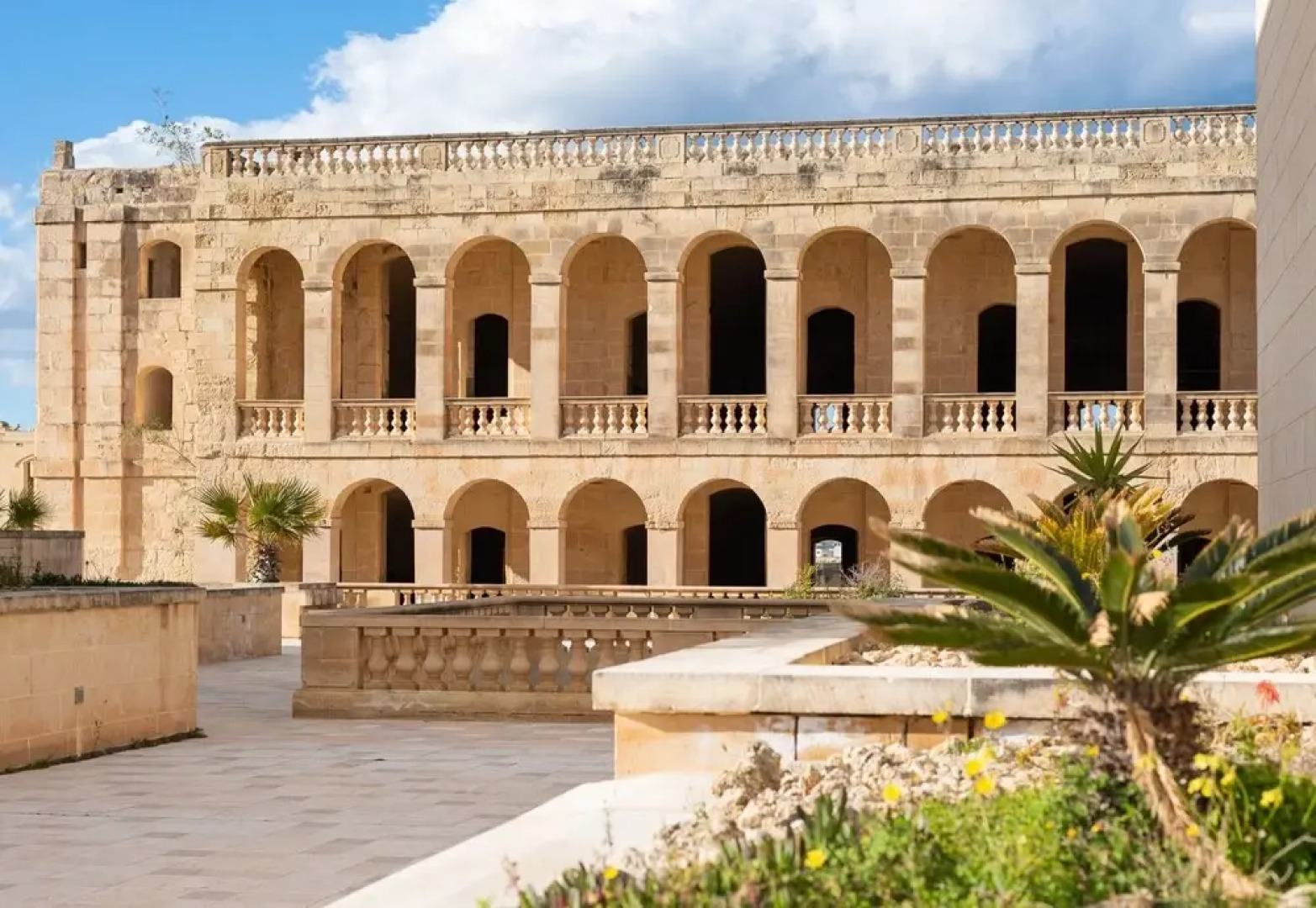 Harbour Views Gozitan Villa + Shared Pool