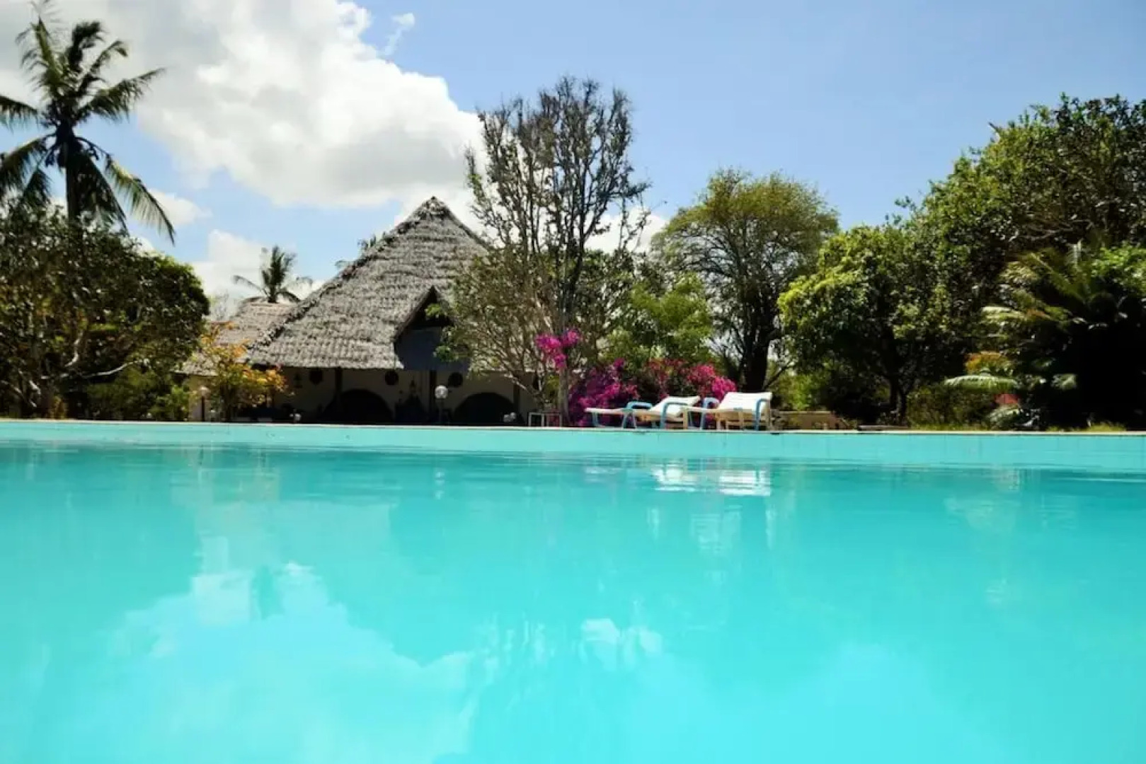 Kirathimo Explorers Oasis Diani - Hostel