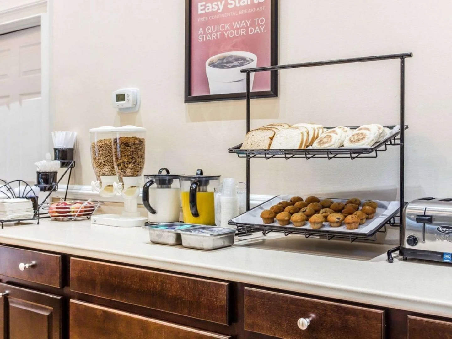 Econo Lodge Inn & Suites Cayce I-26 Airport