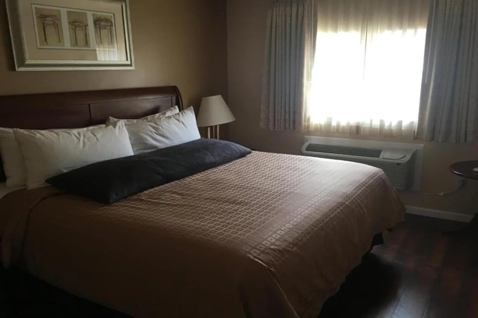 Abram Inn & Suites