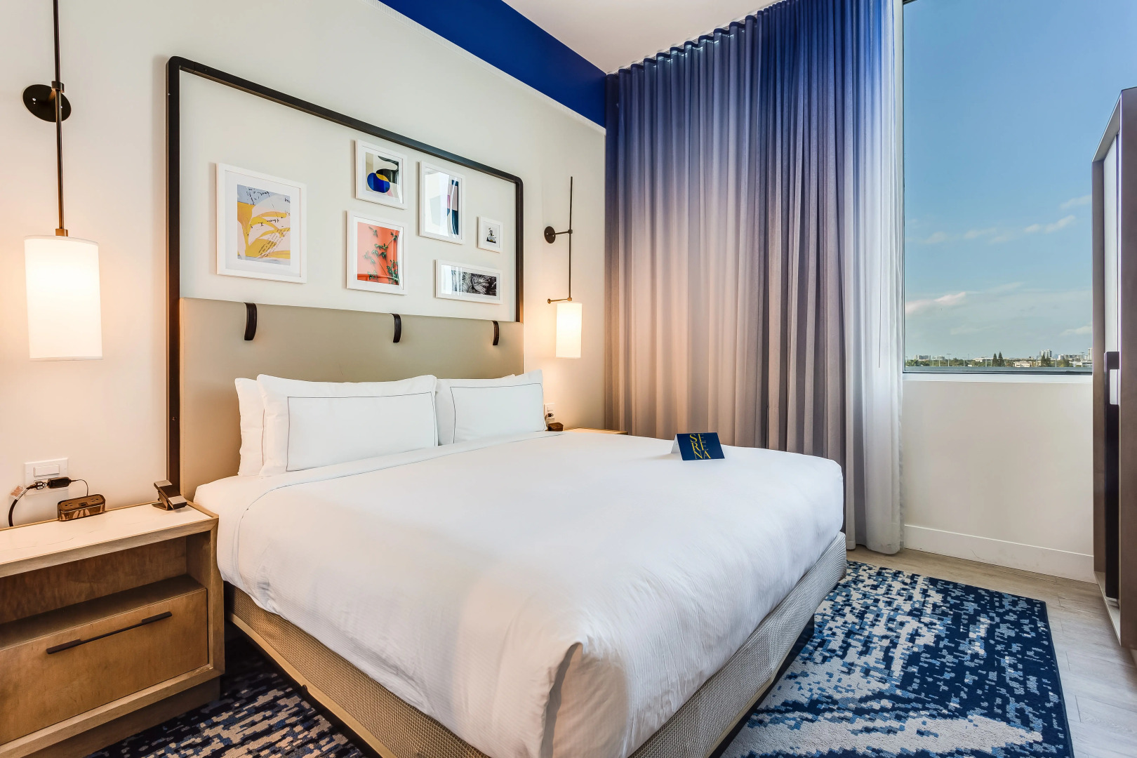 SERENA Hotel Aventura Miami, Tapestry Collection by Hilton