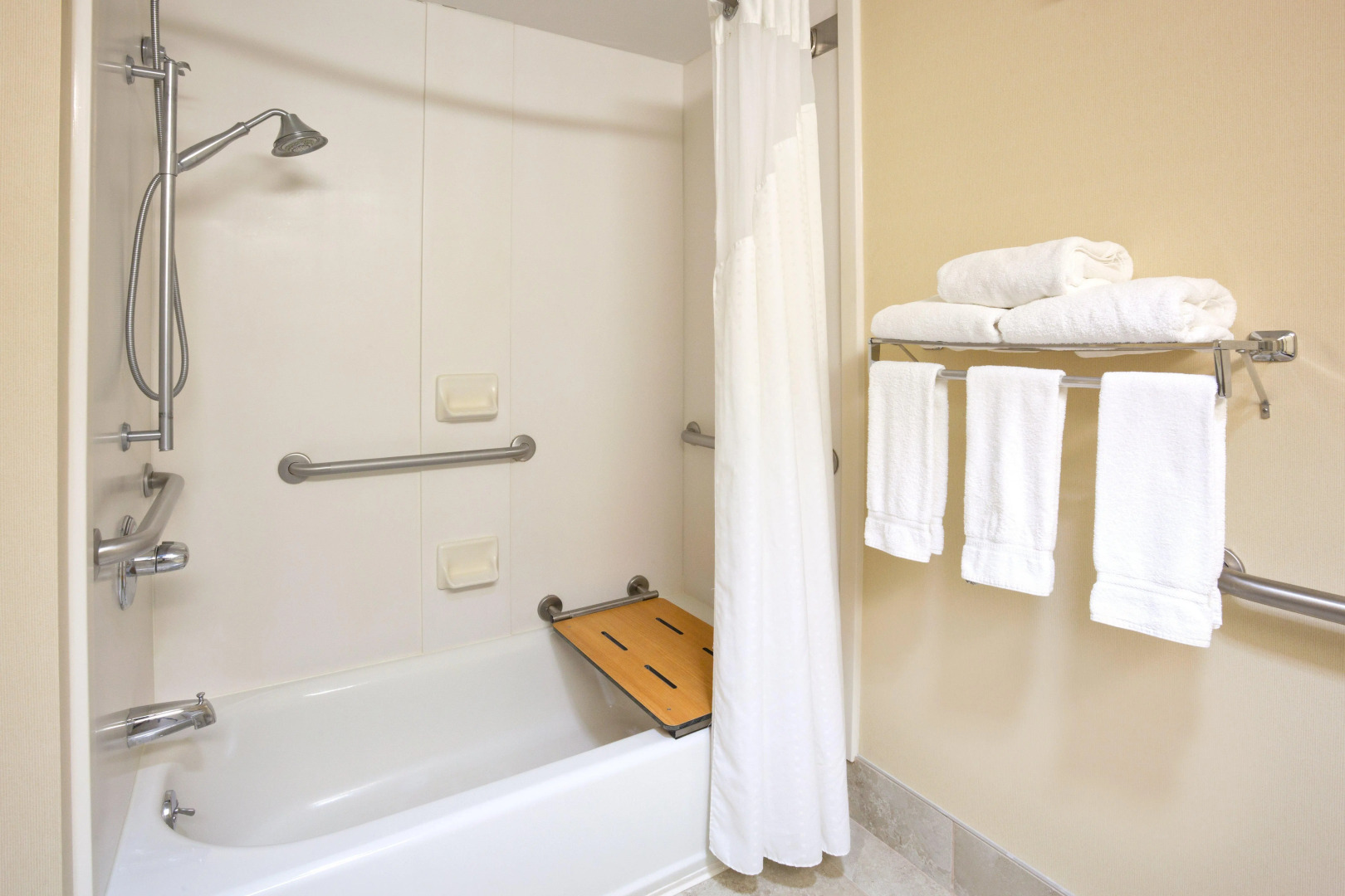 Holiday Inn Express Cedar Rapids (Collins Rd) by IHG