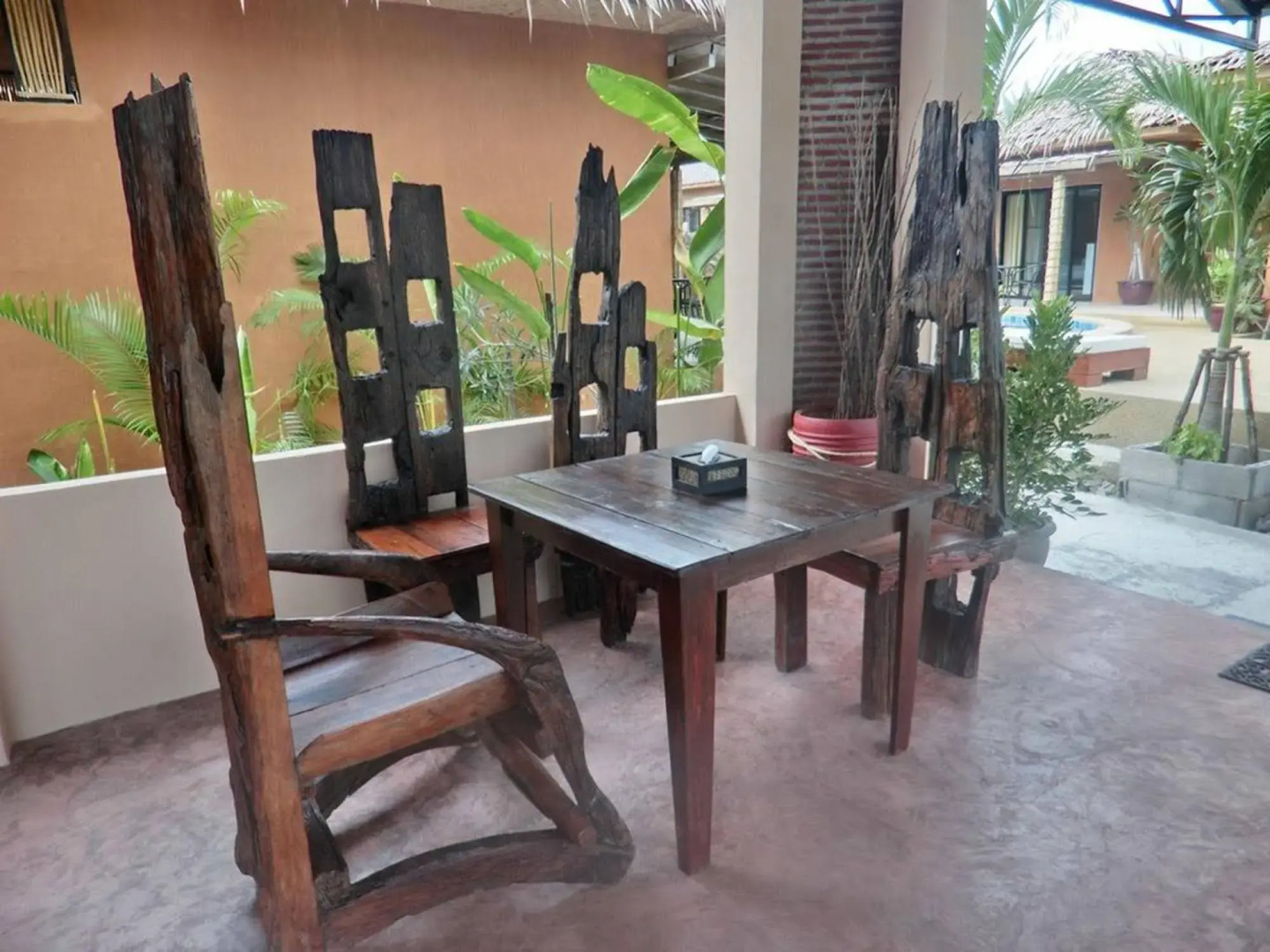 Panisara Pool Villa Huahin