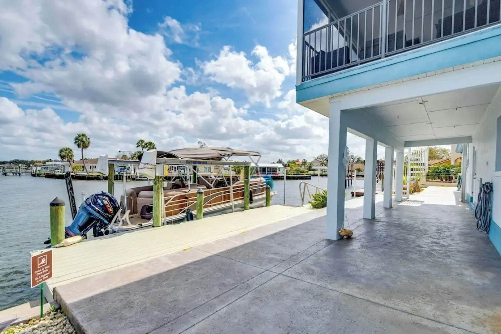 Waterfront Gem: Crystal River Family Home