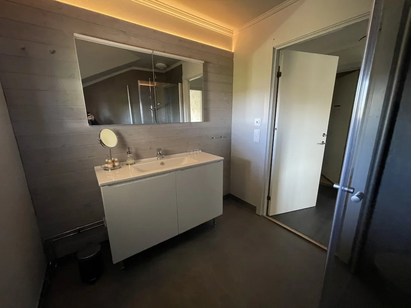 Filipsborg, the Arctic Mansion