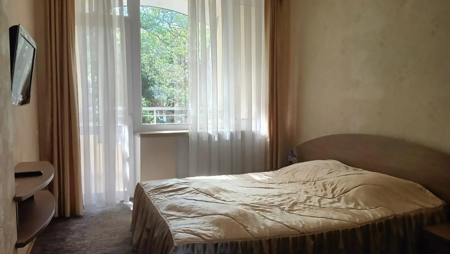 Уютный дворик