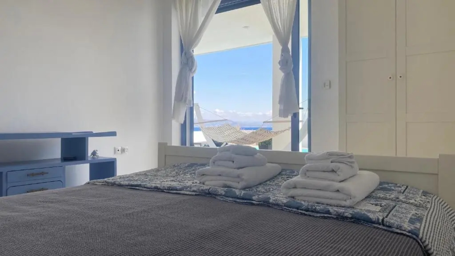 NV pool villa Aegina 1