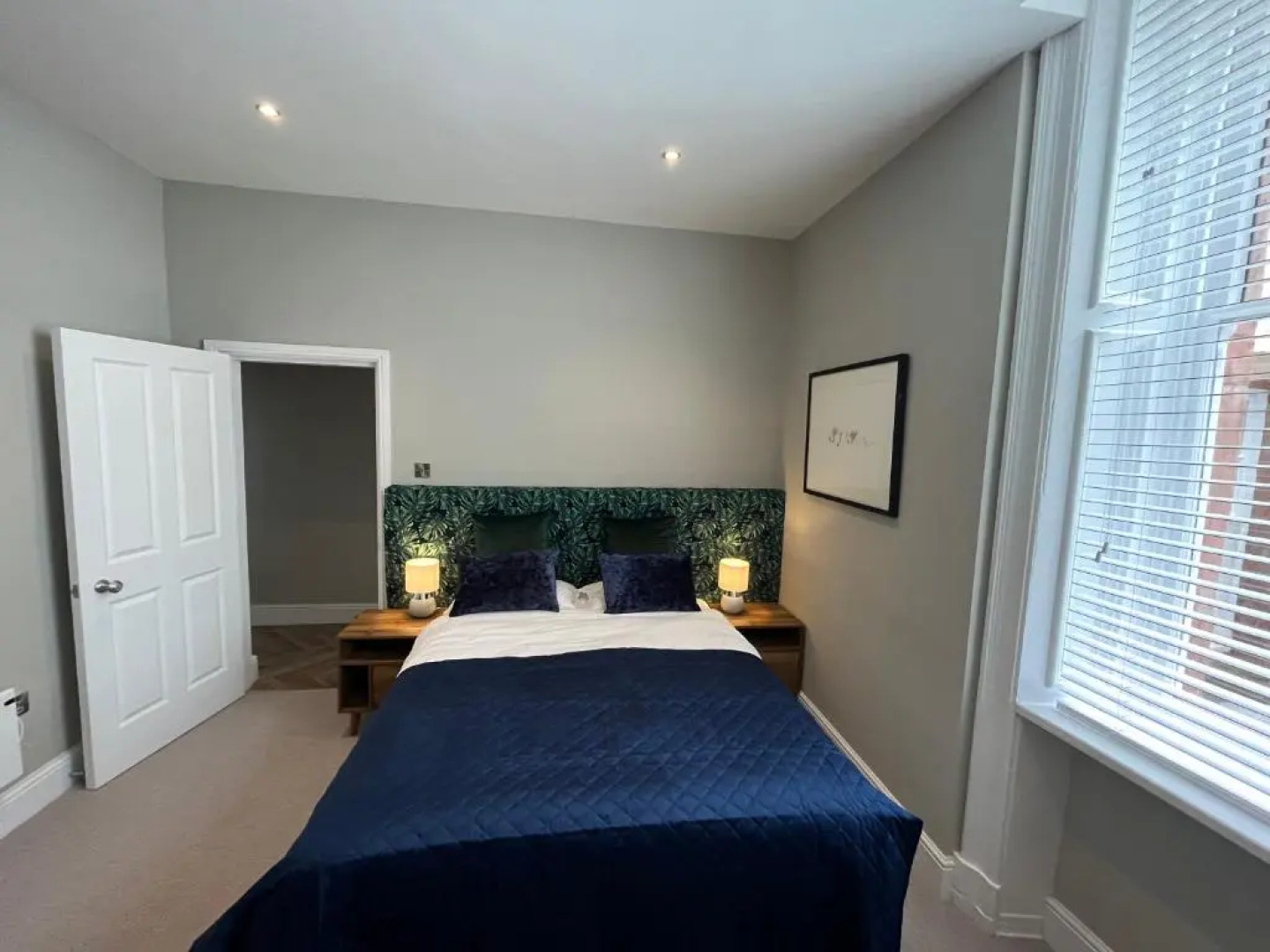 Crown and Cushion Appleby