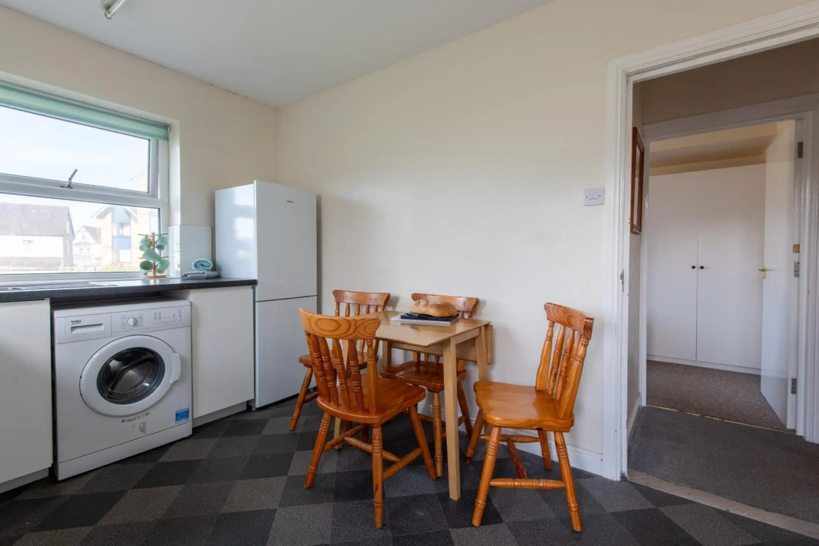13 Victoria Road Apartment