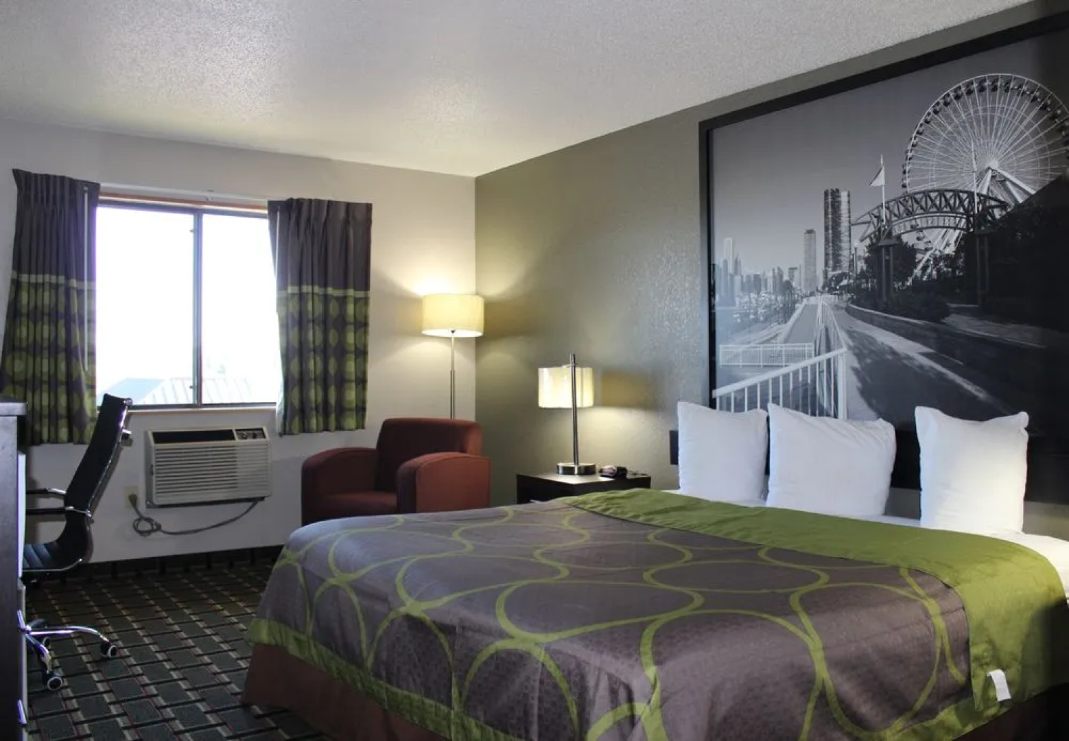 Super 8 by Wyndham Grand Rapids/Wyoming